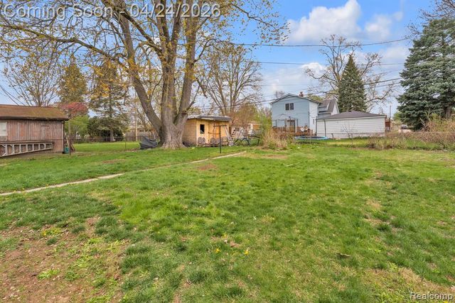 6964 Nightingale Street, Dearborn Heights, MI 48127