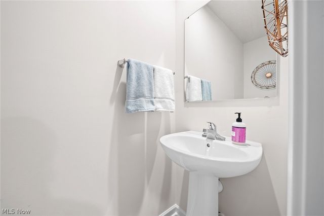 218 Leather Leaf Drive, Elyria, OH 44035