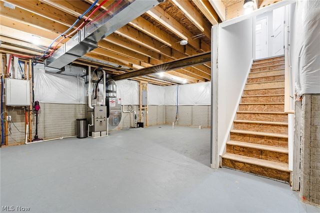 218 Leather Leaf Drive, Elyria, OH 44035