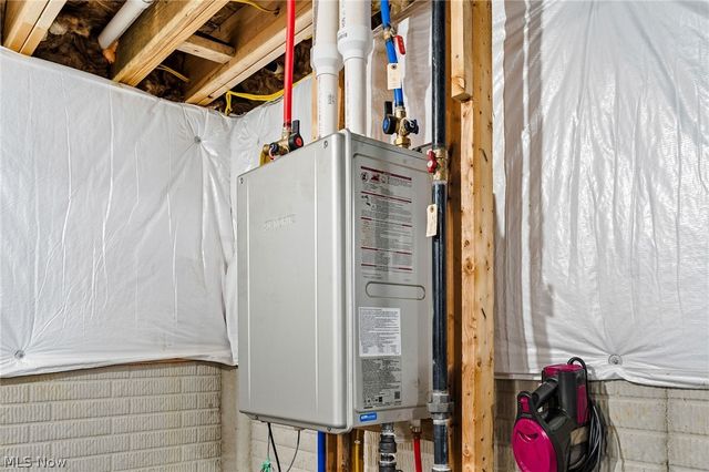 218 Leather Leaf Drive, Elyria, OH 44035