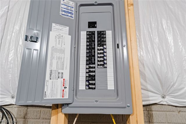 218 Leather Leaf Drive, Elyria, OH 44035