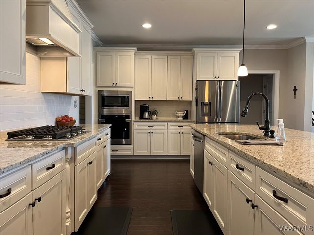 454 Sage Brook, Pike Road, AL 36064