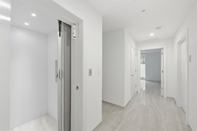 714 NE 14th Avenue 102, Fort Lauderdale, FL 33304