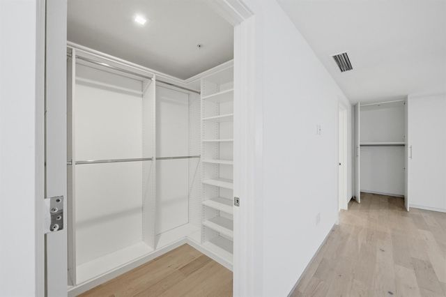 714 NE 14th Avenue 102, Fort Lauderdale, FL 33304