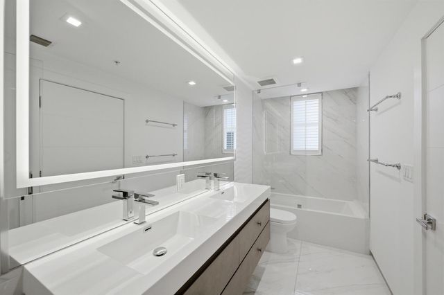 714 NE 14th Avenue 102, Fort Lauderdale, FL 33304