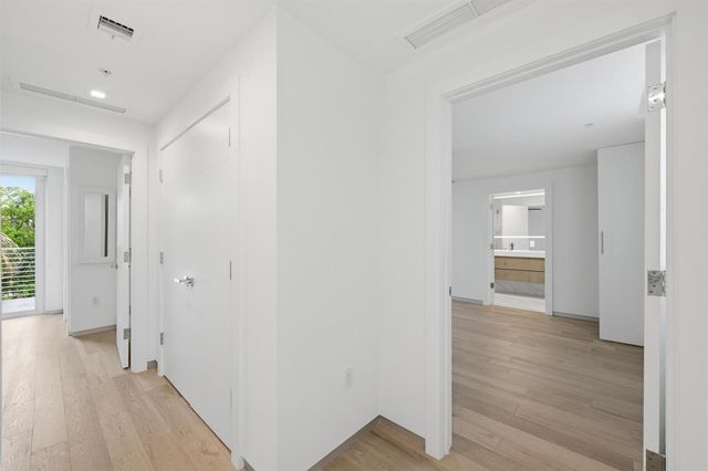 714 NE 14th Avenue 102, Fort Lauderdale, FL 33304