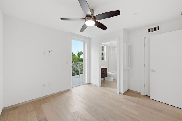714 NE 14th Avenue 102, Fort Lauderdale, FL 33304