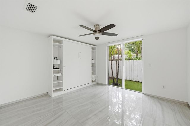 714 NE 14th Avenue 102, Fort Lauderdale, FL 33304