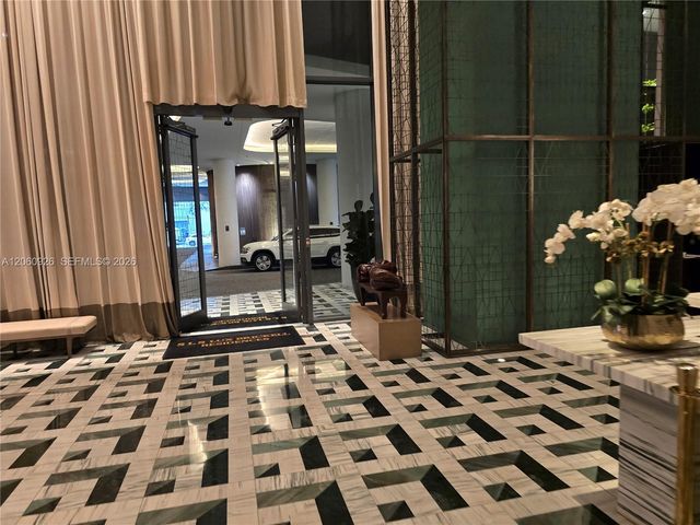 801 S Miami Ave 2205, Miami, FL 33130