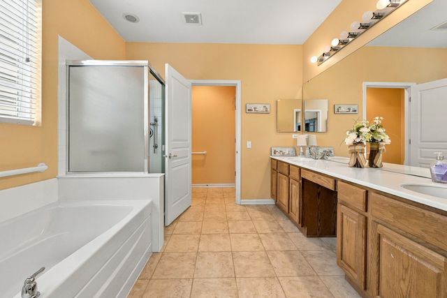 13830 WILSHIRE Way, Huntley, IL 60142