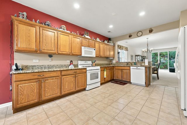 13830 WILSHIRE Way, Huntley, IL 60142