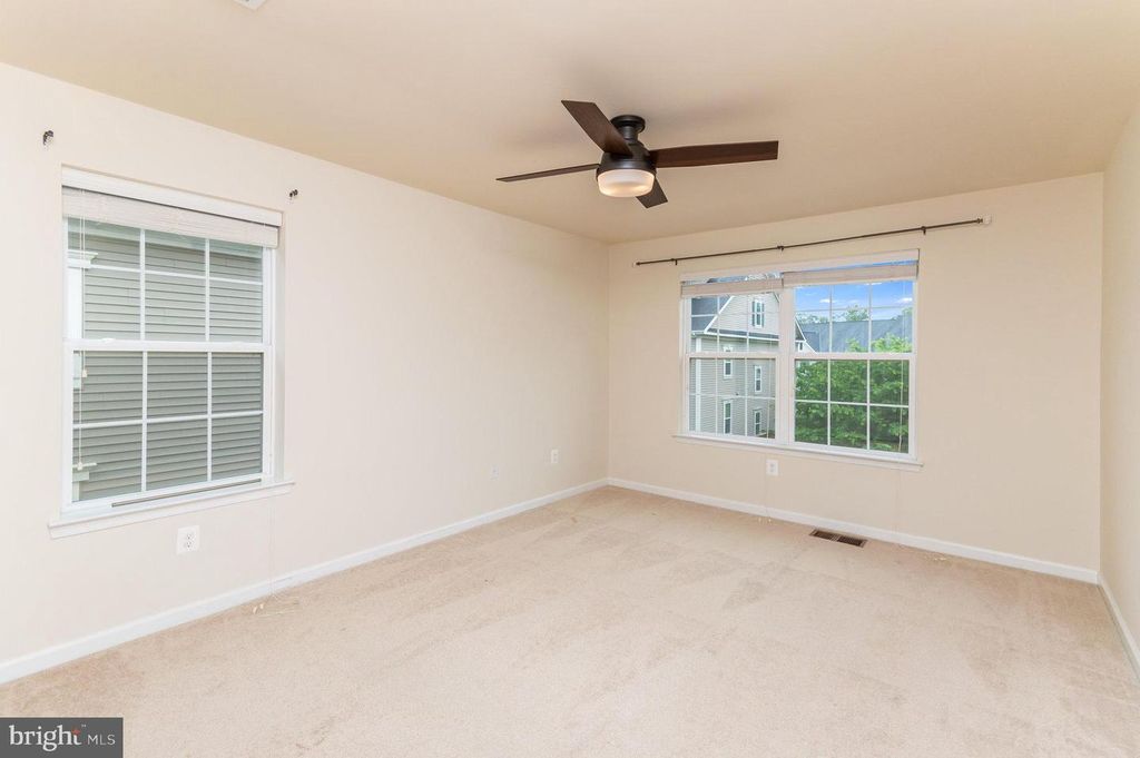 4722 DANE RIDGE CIR, Woodbridge, VA 22193