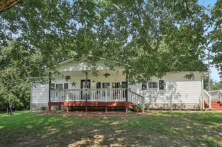 1008 Hopewood Ln, Chapmansboro, TN 37035