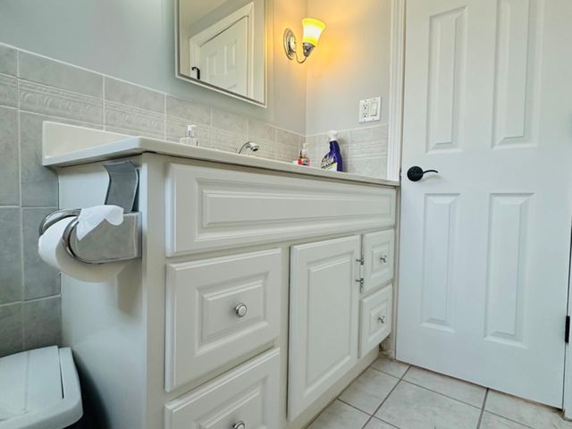 8415 N Ottawa Avenue, Niles, IL 60714