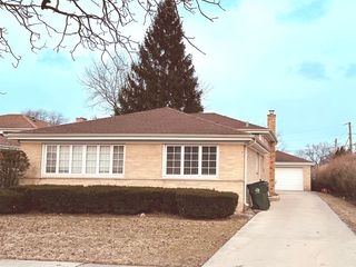 8415 N Ottawa Avenue, Niles, IL 60714
