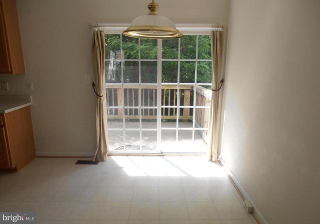 7556 GREAT SWAN CT, Alexandria, VA 22306