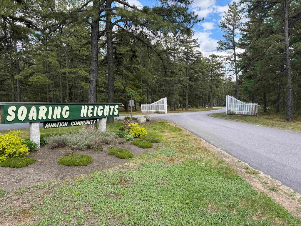 40 Logan Way, Ossipee, NH 03890