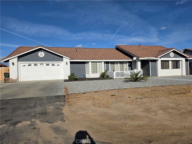 13502 Cuyamaca Road, Apple Valley, CA 92308