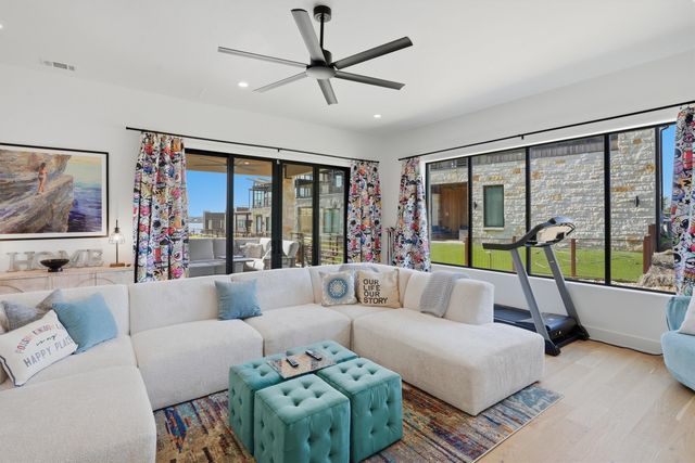 4 Breakwater Bend, Graford, TX 76449