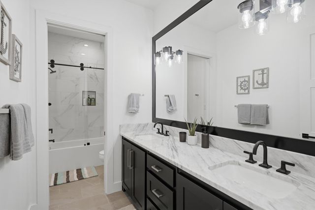 4 Breakwater Bend, Graford, TX 76449