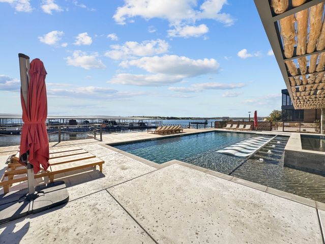 4 Breakwater Bend, Graford, TX 76449