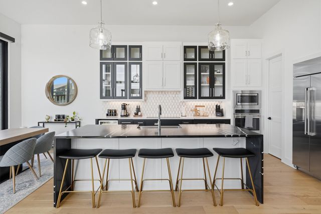 4 Breakwater Bend, Graford, TX 76449