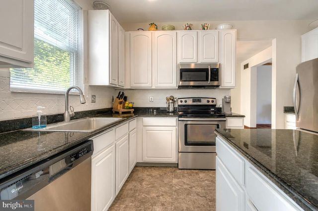 109 HAWTHORNE RD, Egg Harbor Township, NJ 08234