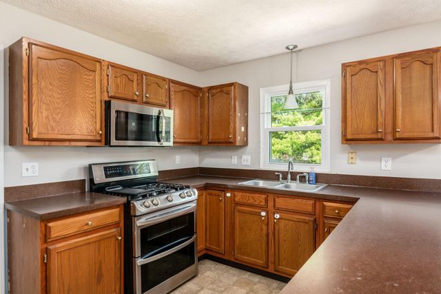 6222 Buckeye Parkway, Grove City, OH 43123