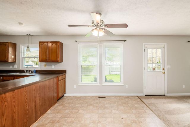 6222 Buckeye Parkway, Grove City, OH 43123