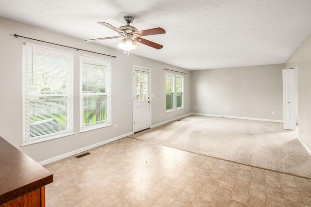 6222 Buckeye Parkway, Grove City, OH 43123