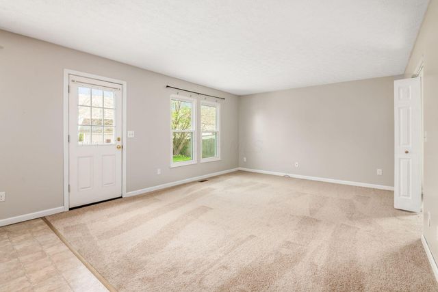 6222 Buckeye Parkway, Grove City, OH 43123