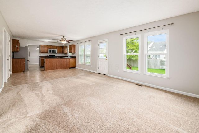 6222 Buckeye Parkway, Grove City, OH 43123