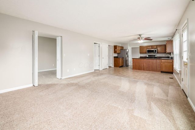 6222 Buckeye Parkway, Grove City, OH 43123
