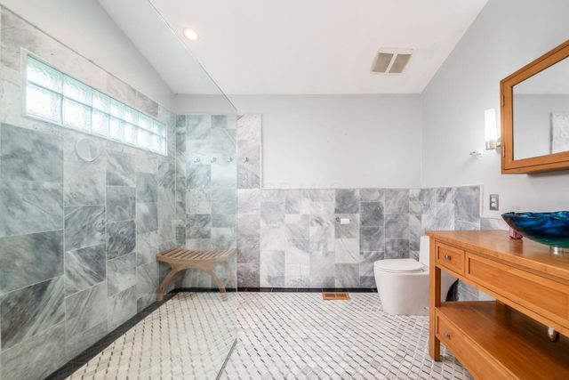 6222 Buckeye Parkway, Grove City, OH 43123