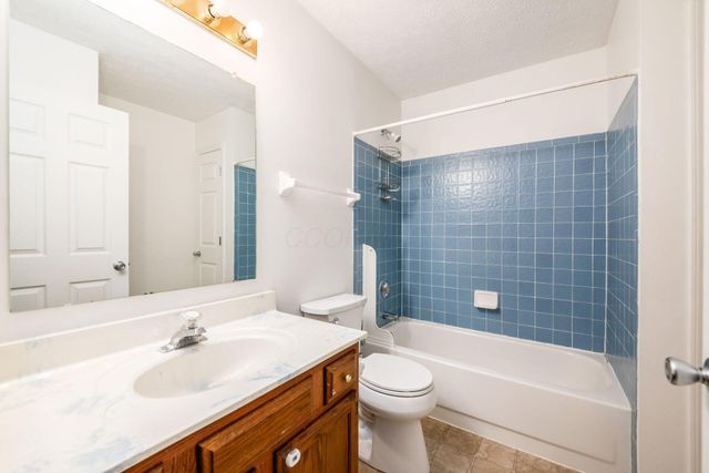 6222 Buckeye Parkway, Grove City, OH 43123