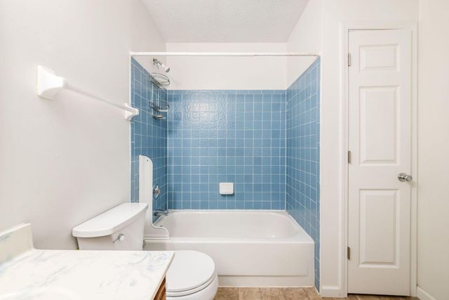 6222 Buckeye Parkway, Grove City, OH 43123