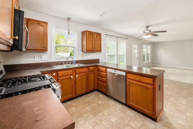 6222 Buckeye Parkway, Grove City, OH 43123