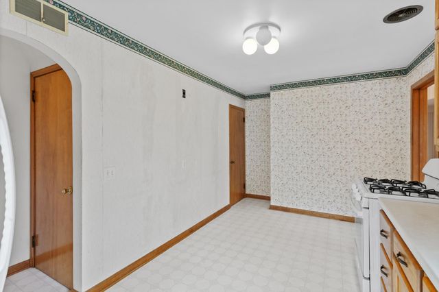 3273 Drew Avenue N, Robbinsdale, MN 55422