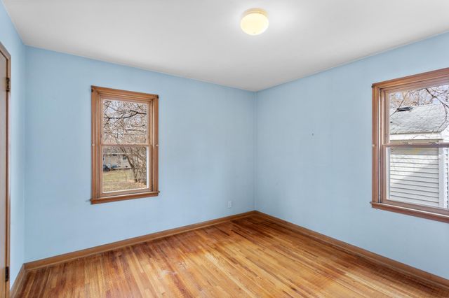 3273 Drew Avenue N, Robbinsdale, MN 55422