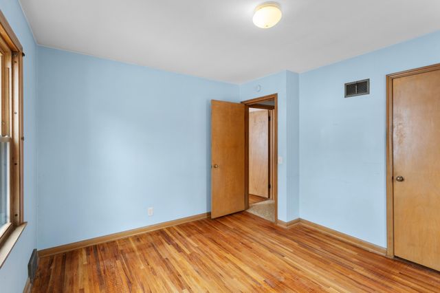 3273 Drew Avenue N, Robbinsdale, MN 55422