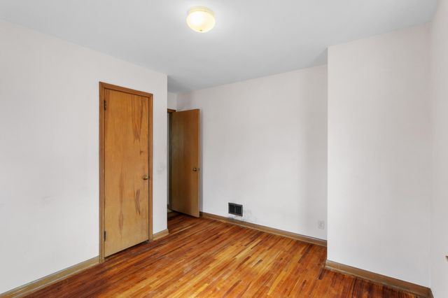 3273 Drew Avenue N, Robbinsdale, MN 55422