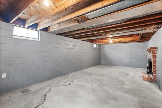 3273 Drew Avenue N, Robbinsdale, MN 55422