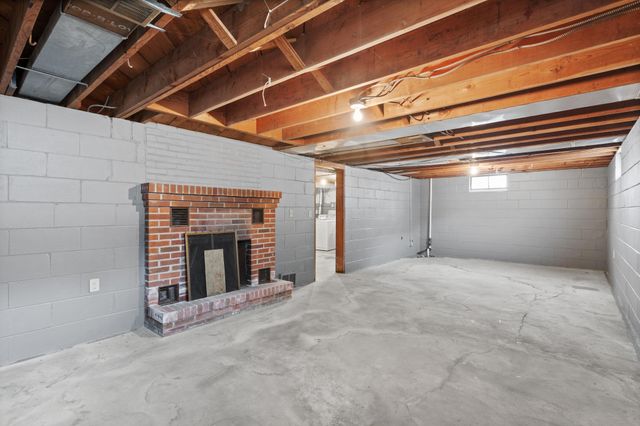 3273 Drew Avenue N, Robbinsdale, MN 55422