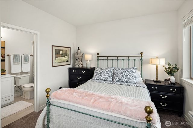 1027 6th Walk NE, Issaquah, WA 98029