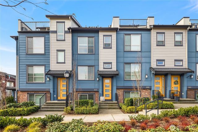 1027 6th Walk NE, Issaquah, WA 98029