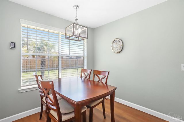 1170 Finch Dr, Gulf Breeze, FL 32563