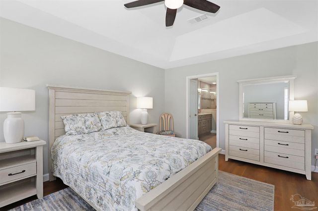 1170 Finch Dr, Gulf Breeze, FL 32563