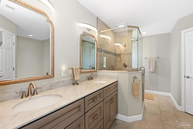 1170 Finch Dr, Gulf Breeze, FL 32563