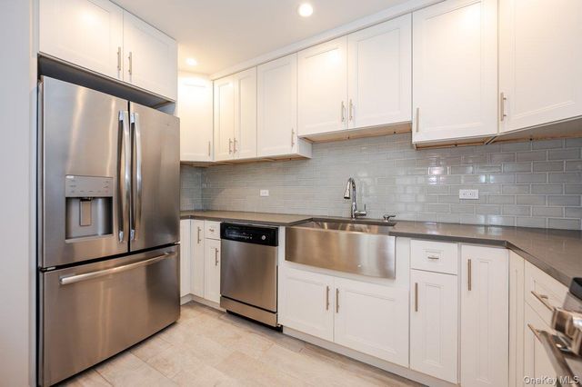 661 W Broadway 404, Long Beach, NY 11561