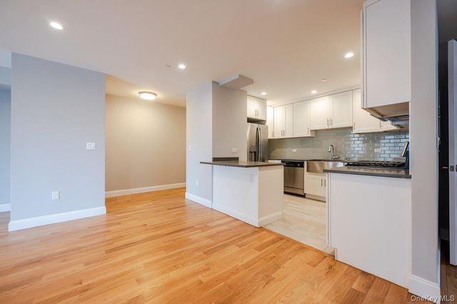 661 W Broadway 404, Long Beach, NY 11561